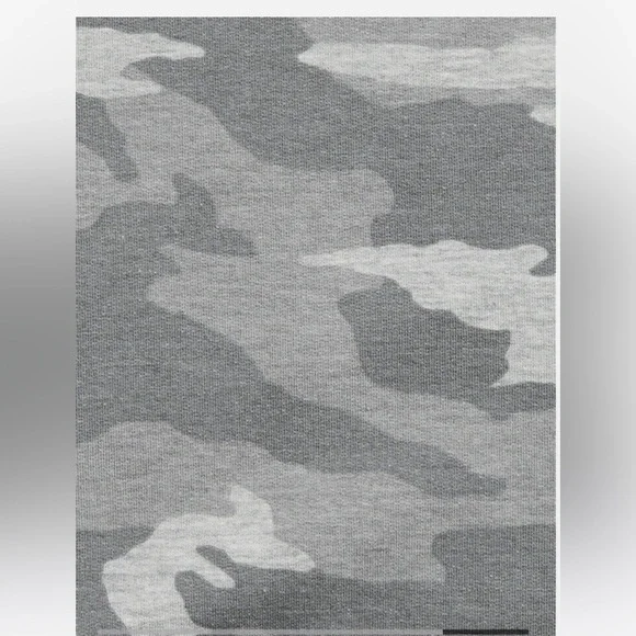 Athleta Camo Crewneck Balance Pullover Sweatshirt Grey Camo Size Medium Tall - Picture 3 of 8